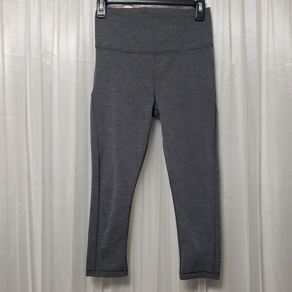 Athleta Sz XS Ultimate Stash Pocket Capri Gray - Picture 6 of 15